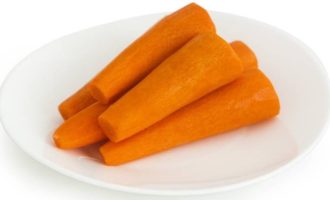 Вкусный салат с крабовыми палочками слоями