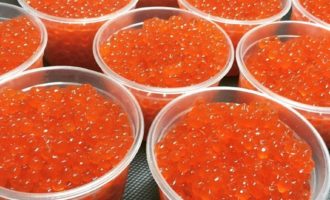 посол красной икры