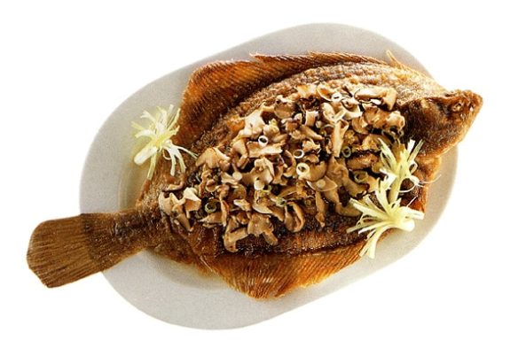 камбала жаренная с грибами