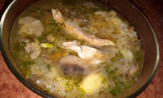 уха с грибами и рыбой