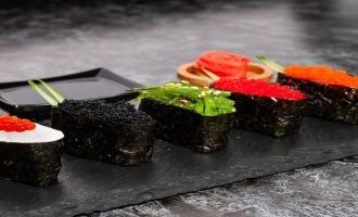 тобико является традиционной икрой в японской кухне
