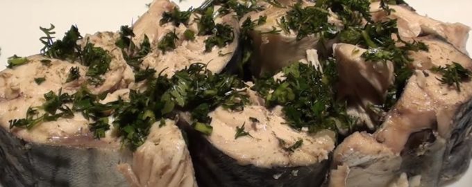 подача рыбы с укропом