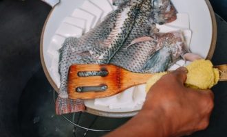 сливаем лишнюю воду
