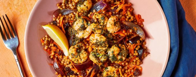 готовые креветки с кускусом